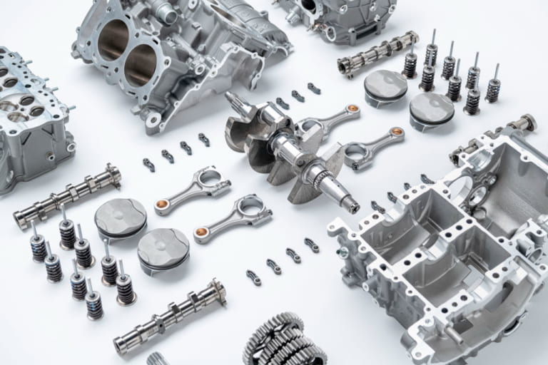 ドゥカティv4s エンジン なんとデスモ非搭載！ ドゥカティが170馬力の次世代ムルティ用V4