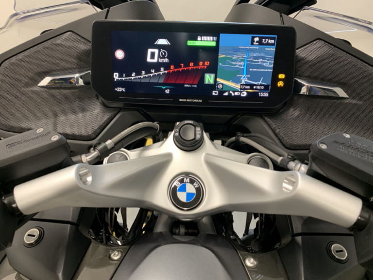 BMW R1250RT ( 2021〜 2023年式) 用のスクリーン BMW R1250RT ( 2021〜 2023年式) 用のスクリーン
