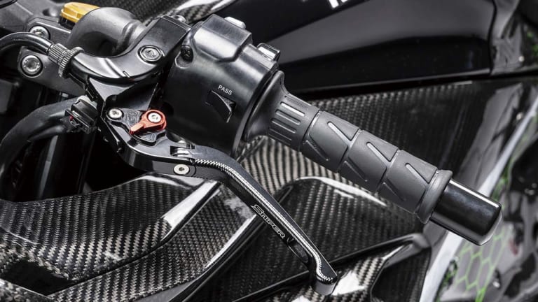 KAWSAKI Ninja ZX-25R レースイメージ車|ニンジャZX-25RでサーキットへGo!【’21年よりワンメイクレース開催予定】