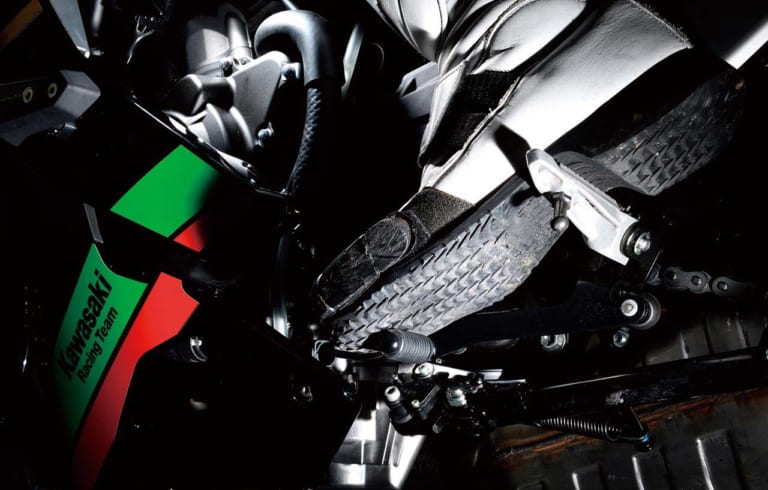 カワサキ ニンジャZX-25Rの電子制御&足まわりインプレ|カワサキ ニンジャZX-25Rの電子制御&足まわりインプレ【クラスを超えた装備は本物】