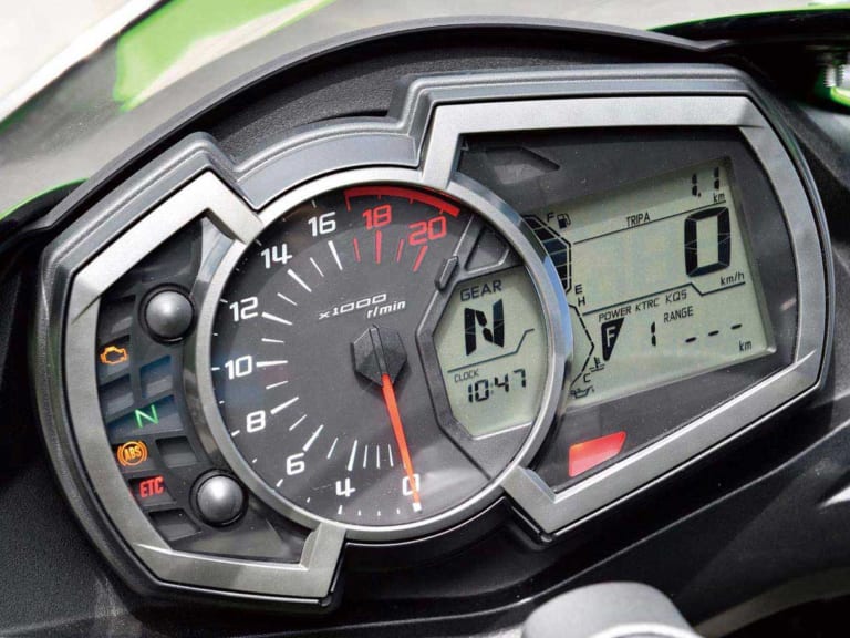 カワサキ ニンジャZX-25R/SE/SE KRTエディション|カワサキ ニンジャZX-25Rスペック総まとめ〈STD/SE/SE KRTエディション〉