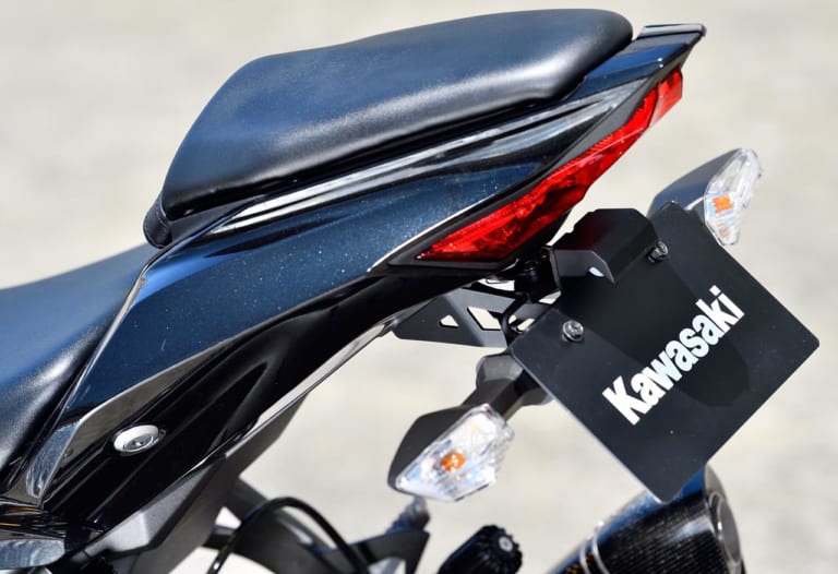 フェンダーレスキット(ACTIVE)|ニンジャZX-25Rカスタムパーツが続々登場 #1【アクラポビッチ、ビートetc.】