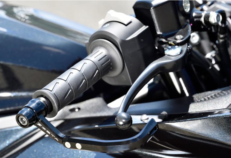 ブレーキ/クラッチレバーガード(ZETA)|ニンジャZX-25Rカスタムパーツが続々登場 #1【アクラポビッチ、ビートetc.】