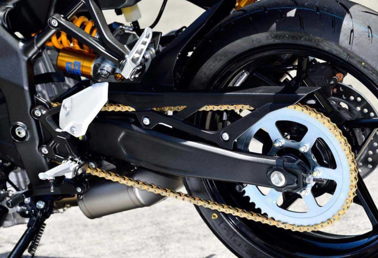 ドライブチェーン520ERSV(DID)|ニンジャZX-25Rカスタムパーツが続々登場 #1【アクラポビッチ、ビートetc.】