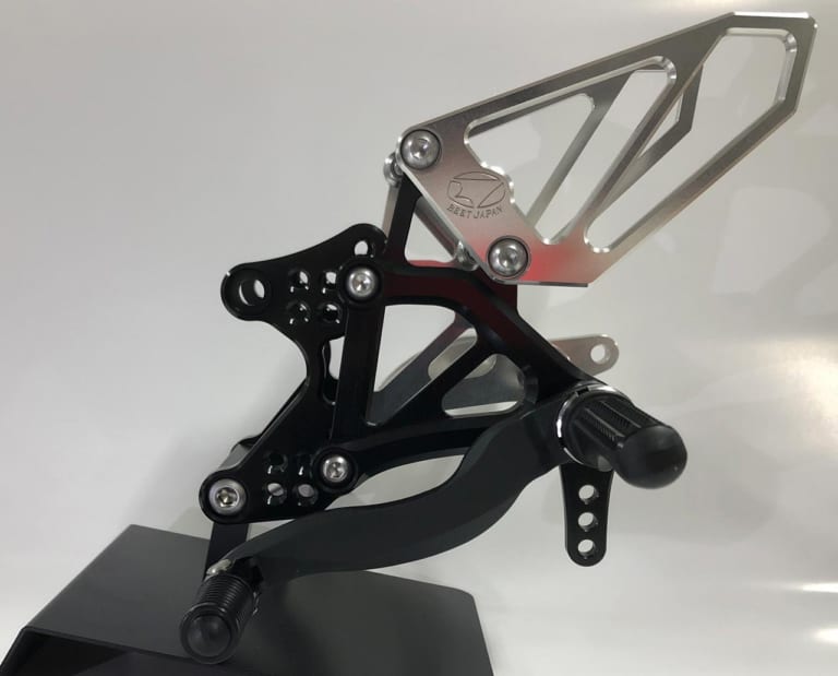 バックステップ|ビート ハイパーバンク|ニンジャZX-25Rカスタムパーツが続々登場 #1【アクラポビッチ、ビートetc.】