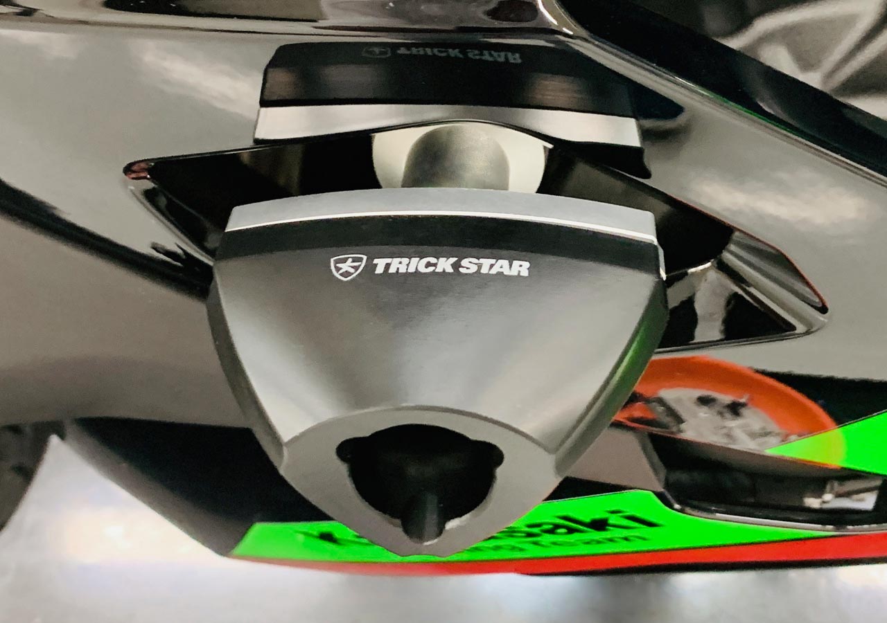 フレームスライダーTYPE-D|ニンジャZX-25Rカスタムパーツが続々登場 #2【トリックスター/ケイズスタイル】