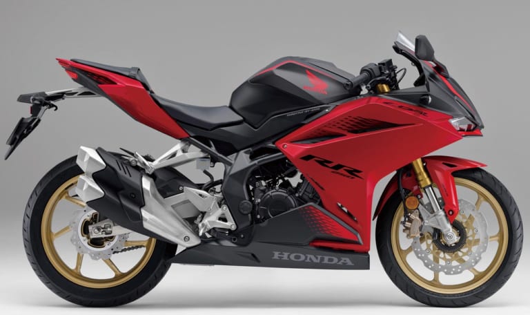 HONDA CBR250RR|新型ホンダCBR250RRは41psにパワーアップして宿敵ZX-25Rを迎撃