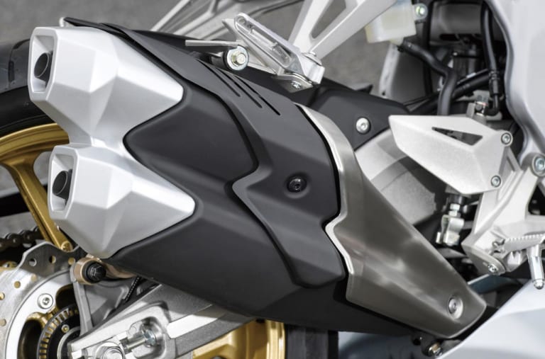HONDA CBR250RR|新型ホンダCBR250RRは41psにパワーアップして宿敵ZX-25Rを迎撃