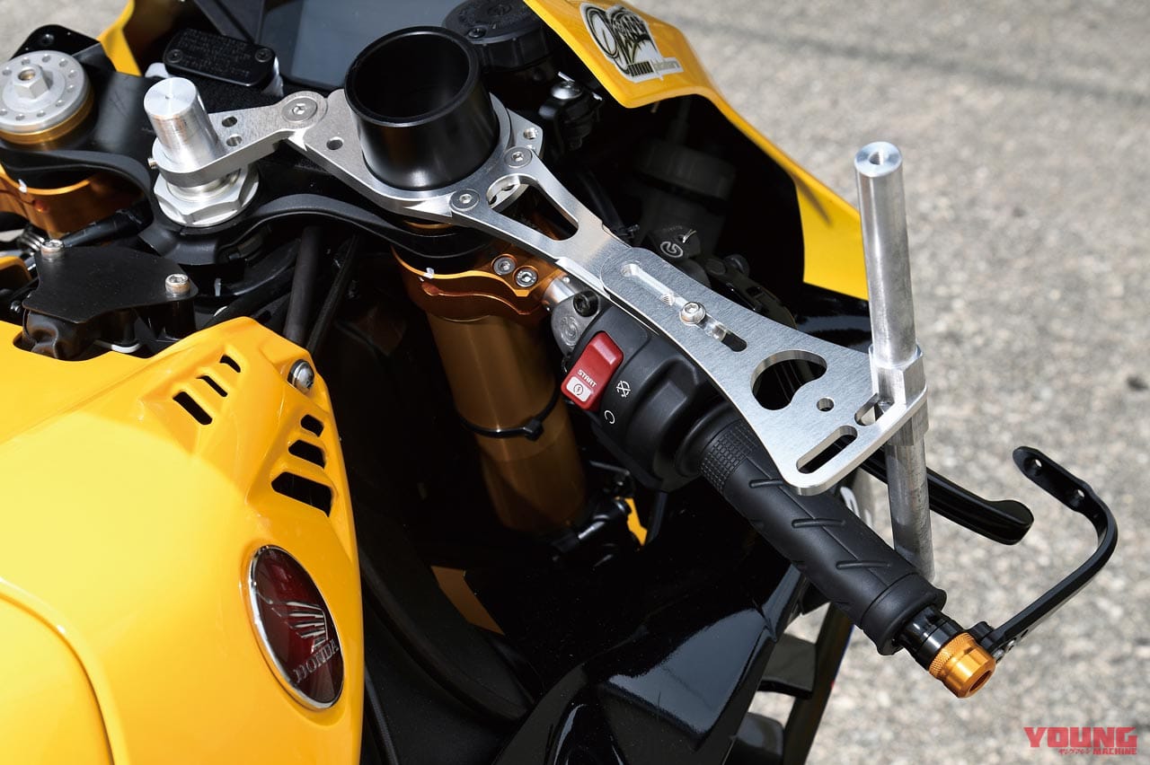 セパハン取付角度を左右対称に楽々セットアップ ベビーフェイス ハンドルセットツール Webヤングマシン 最新バイク情報 セパハン取付角度を左右対称に楽々セットアップ ベビーフェイス ハンドルセットツール Webヤングマシン 最新バイク情報