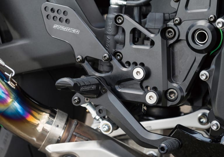 ストライカー スポーツツーリングコンセプト"STC"ステップキット|Z H2 ストライカーカスタム【軽量化とスタイルアップでスポーツ性向上】