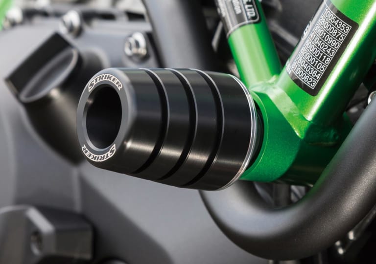 ストライカー ガードスライダー|Z H2 ストライカーカスタム【軽量化とスタイルアップでスポーツ性向上】