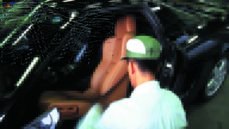 絶版名車VFR750R(RC30)をホンダが自らレストア!〈リフレッシュプラン〉|絶版名車VFR750R(RC30)をホンダが自らレストア〈リフレッシュプラン〉前編