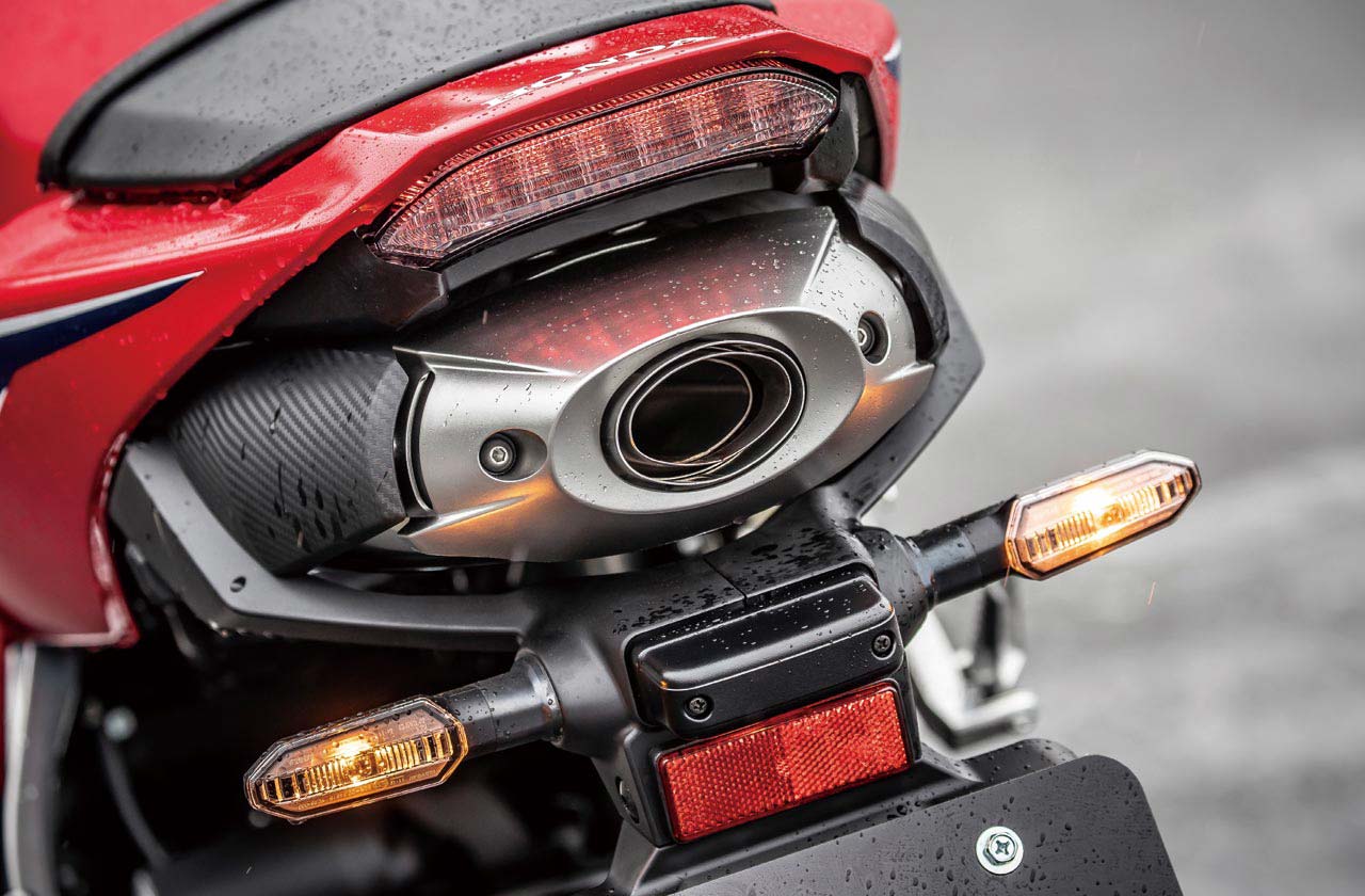 |新型ホンダCBR600RR完全解説・スタイリング編【最新空力注入&ウイングレット】