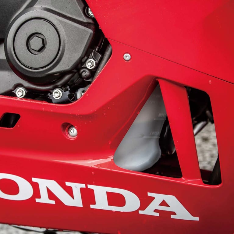 新型ホンダCBR600RR完全解説・スタイリング編【最新空力注入&ウイングレット】|新型ホンダCBR600RR完全解説・スタイリング編【最新空力注入&ウイングレット】