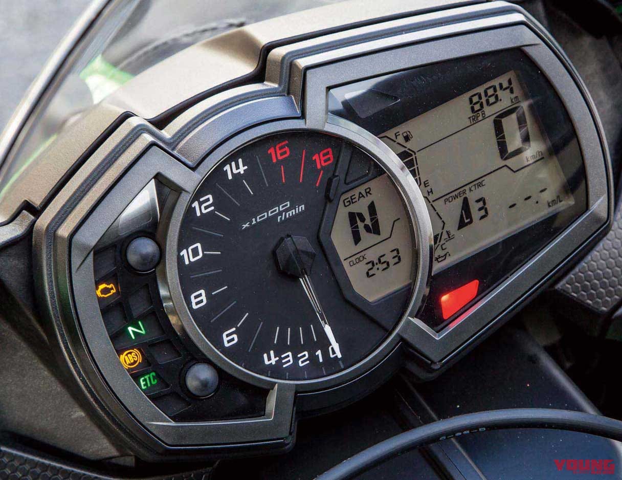 |新型CBR600RR完全解説・ライバル車比較【vs YZF-R6/Ninja ZX-6R】