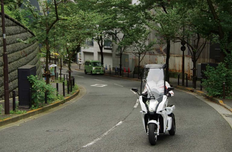 3輪電動バイク アイディア AAカーゴ β4|3輪電動バイク「アイディア AA-カーゴ」試乗インプレ【マクドナルド正式導入で注目】