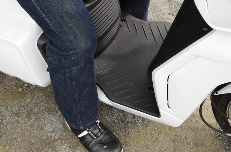 3輪電動バイク アイディア AAカーゴ β4|3輪電動バイク「アイディア AA-カーゴ」試乗インプレ【マクドナルド正式導入で注目】