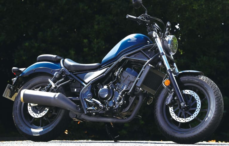 ホンダ レブル250|岡崎静夏のレブル250試乗インプレ〈前編〉【どこから見ても本物の”スタイリッシュ”】