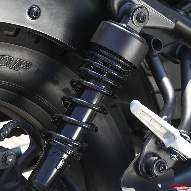 岡崎静夏のホンダ レブル250試乗インプレッション|リアサスペンション|岡崎静夏のホンダ レブル250試乗インプレ〈後編〉【リラックスして楽しむのにピッタリ】