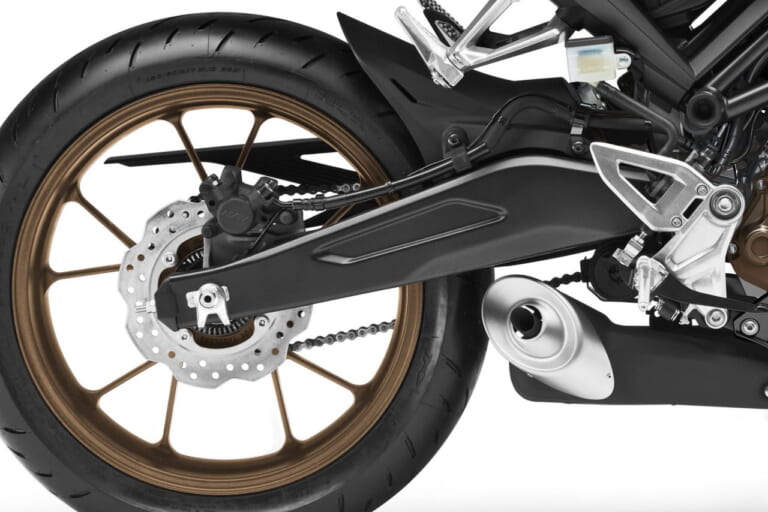 ホンダ「CB125R」は新エンジン搭載、ZX-25Rより太い「SFF-BP