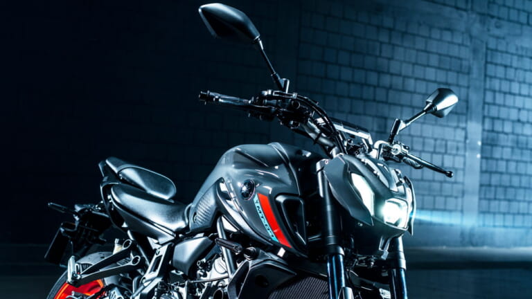 ヤマハ新型「MT-07」発表！ LEDヘッドライト採用、ブレーキ強化、吸排気も刷新 | WEBヤングマシン｜最新バイク情報