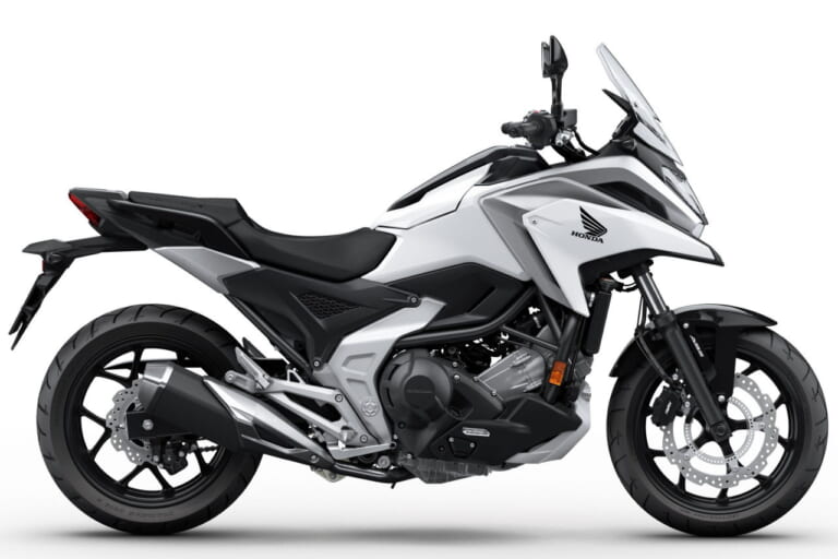 ホンダ新型「NC750X」欧州で発表！ シート高30mmダウン、6kg軽量化