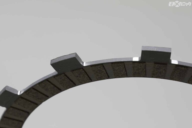 アドバンテージ FCCトラクションコントロールクラッチキット|スズキGT750用スペシャル+1タイプ|最新テクノロジーで絶版2ストロークマシンのクラッチをアップデート〈アドバンテージ〉