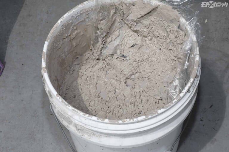 宇宙開発技術を応用した多機能性塗料「ガイナ」|宇宙開発技術を応用した多機能性塗料「ガイナ」でトランポハイエース内装施工【断熱効果大!】