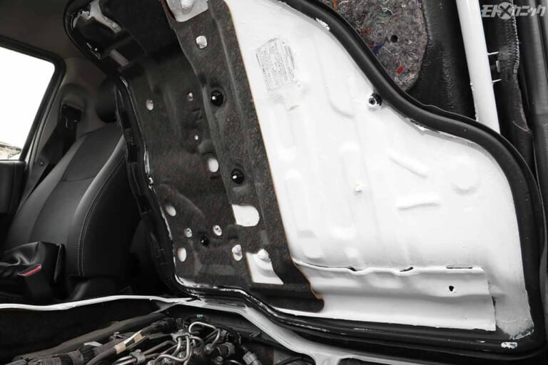 宇宙開発技術を応用した多機能性塗料「ガイナ」でトランポハイエース内装施工|宇宙開発技術を応用した多機能性塗料「ガイナ」でトランポハイエース内装施工【断熱効果大!】