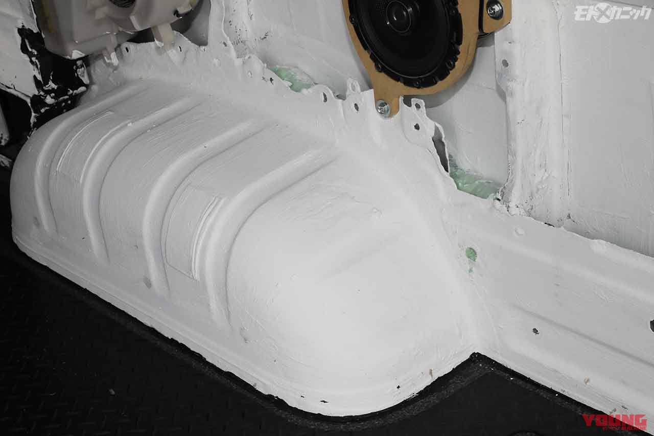 |宇宙開発技術を応用した多機能性塗料「ガイナ」でトランポハイエース内装施工【断熱効果大!】