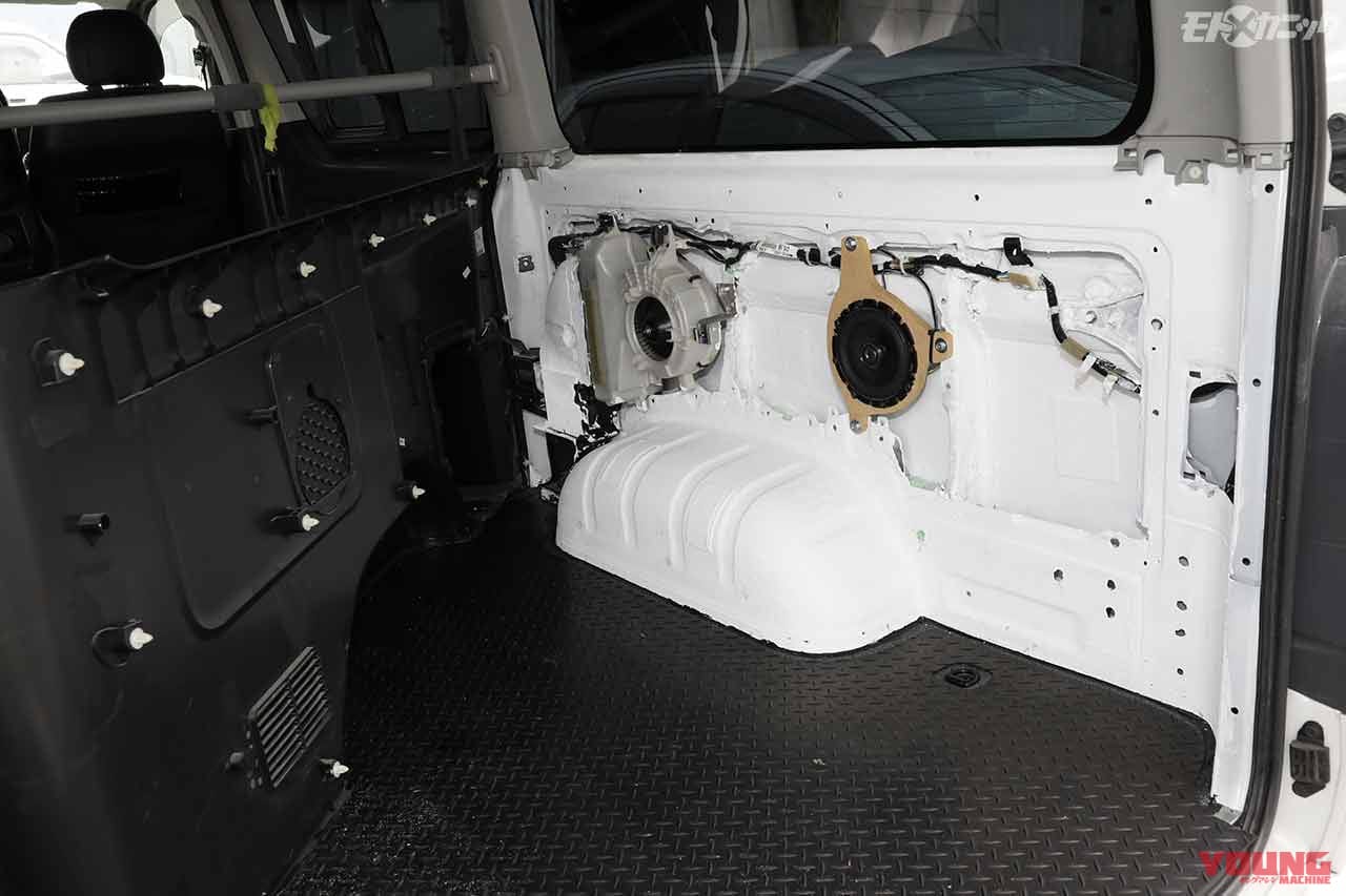 |宇宙開発技術を応用した多機能性塗料「ガイナ」でトランポハイエース内装施工【断熱効果大!】