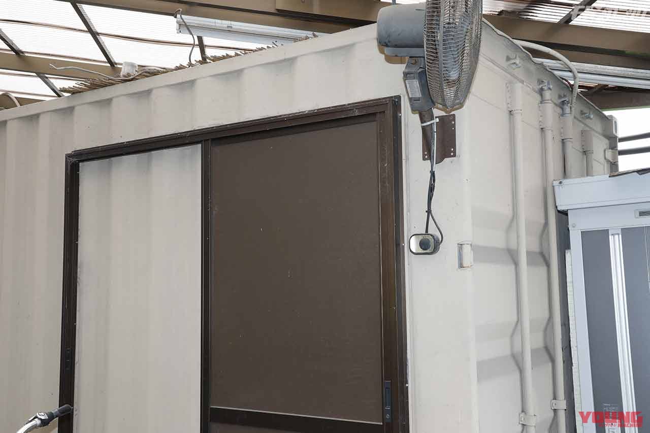 |宇宙開発技術を応用した多機能性塗料「ガイナ」でトランポハイエース内装施工【断熱効果大!】