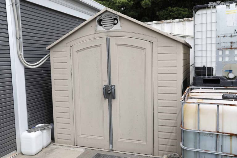 宇宙開発技術を応用した多機能性塗料「ガイナ」|宇宙開発技術を応用した多機能性塗料「ガイナ」でトランポハイエース内装施工【断熱効果大!】