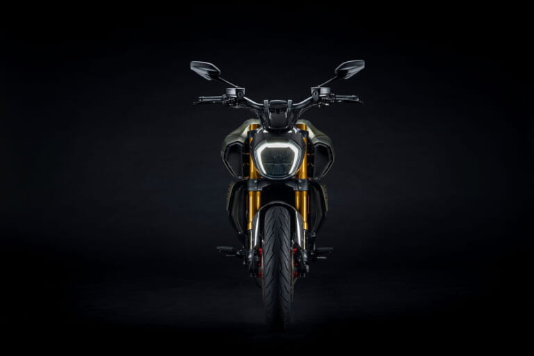 ドゥカティ ディアベル1260ランボルギーニ|ランボルギーニ×ドゥカティが夢のコラボ! 限定630台の「メイドインイタリー」とは