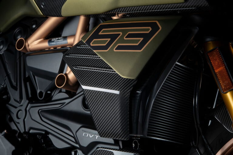 ドゥカティ ディアベル1260ランボルギーニ|ランボルギーニ×ドゥカティが夢のコラボ! 限定630台の「メイドインイタリー」とは