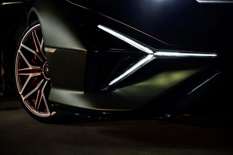 ドゥカティ ディアベル1260ランボルギーニ|ランボルギーニ×ドゥカティが夢のコラボ! 限定630台の「メイドインイタリー」とは