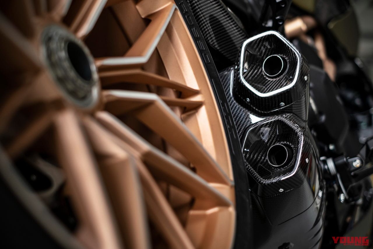 ドゥカティ ディアベル1260ランボルギーニ|ランボルギーニ×ドゥカティが夢のコラボ! 限定630台の「メイドインイタリー」とは