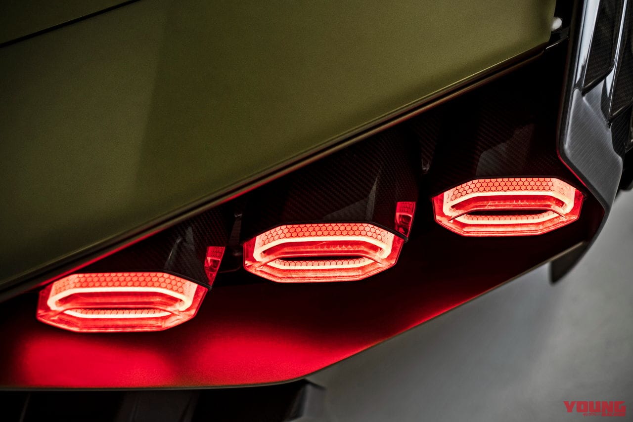 ドゥカティ ディアベル1260ランボルギーニ|ランボルギーニ×ドゥカティが夢のコラボ! 限定630台の「メイドインイタリー」とは