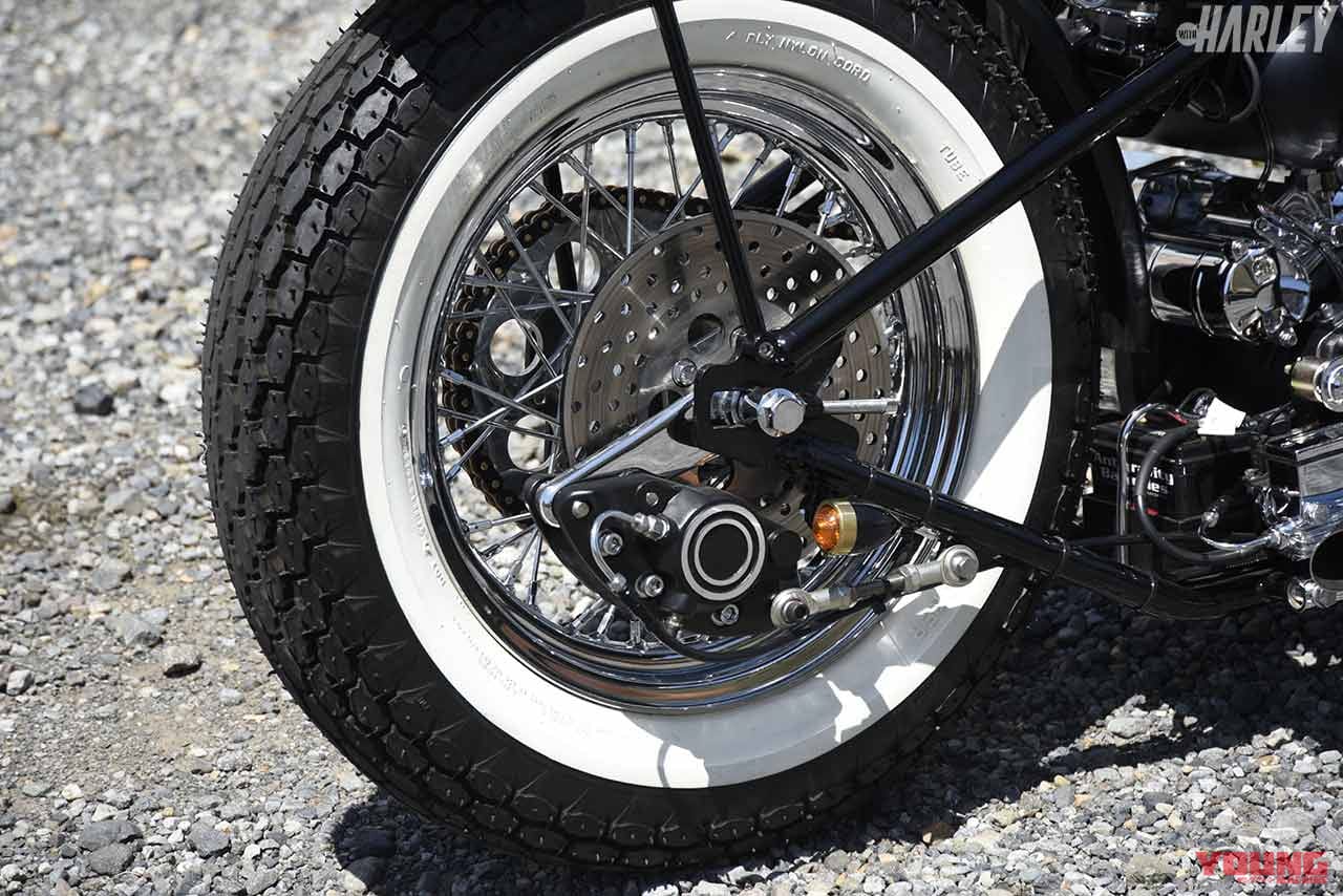 |女性ライダー向けのコンパクトなハーレークラシックボバーカスタム〈遠藤自動車サービス〉