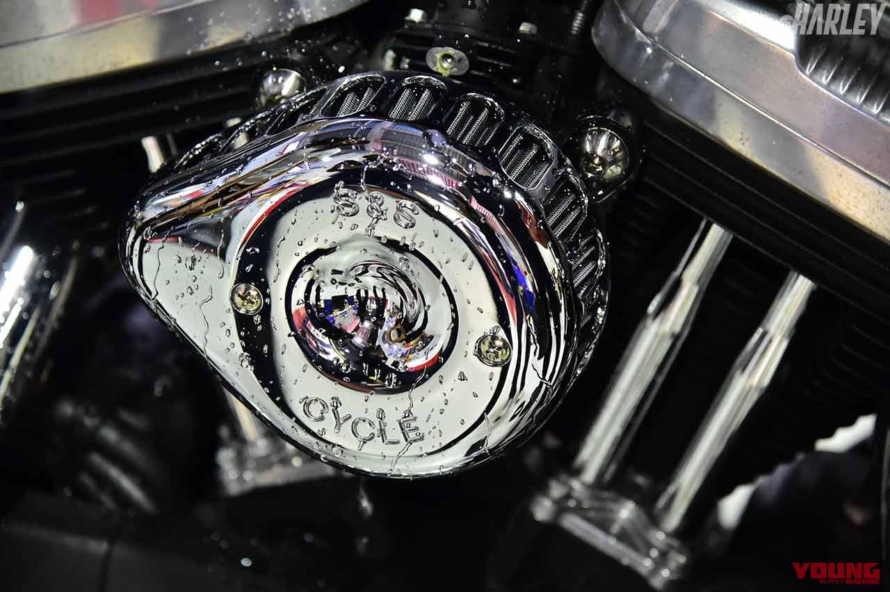 S&S ウォータープルーフフィルターセット ミニティアドロップ ステルスエアクリーナー クローム 07年以降スポーツスター用|パインバレー|“あいかつん”こと国友愛佳、パインバレー突撃取材【ハーレー最新パーツ&アイテム一挙紹介】