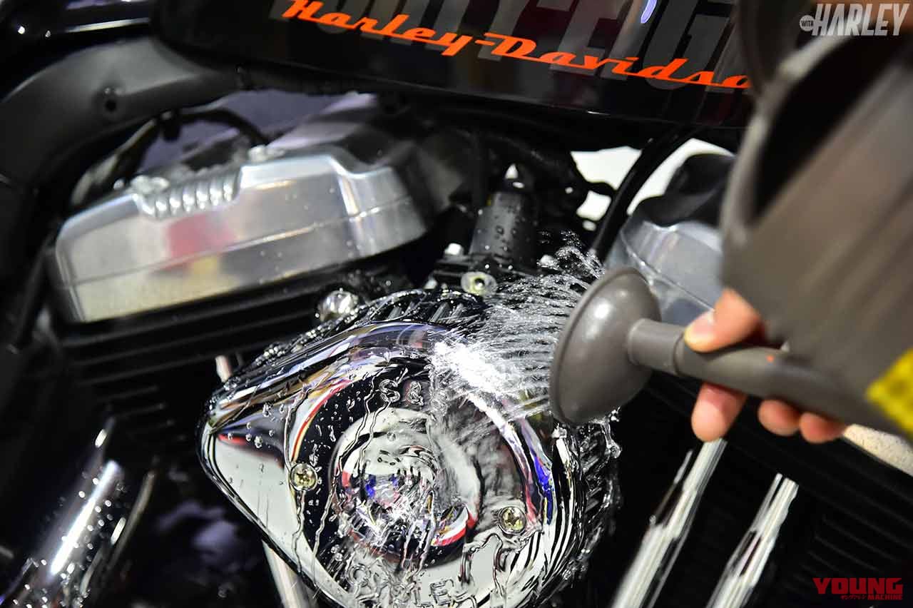 |“あいかつん”こと国友愛佳、パインバレー突撃取材【ハーレー最新パーツ&アイテム一挙紹介】