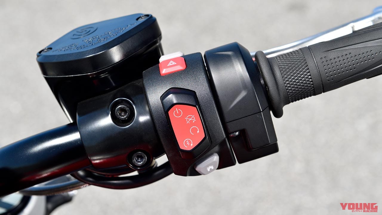 |トライアンフ ロケット3R試乗インプレッション【豪快ながら上質。通好みの傑作車】