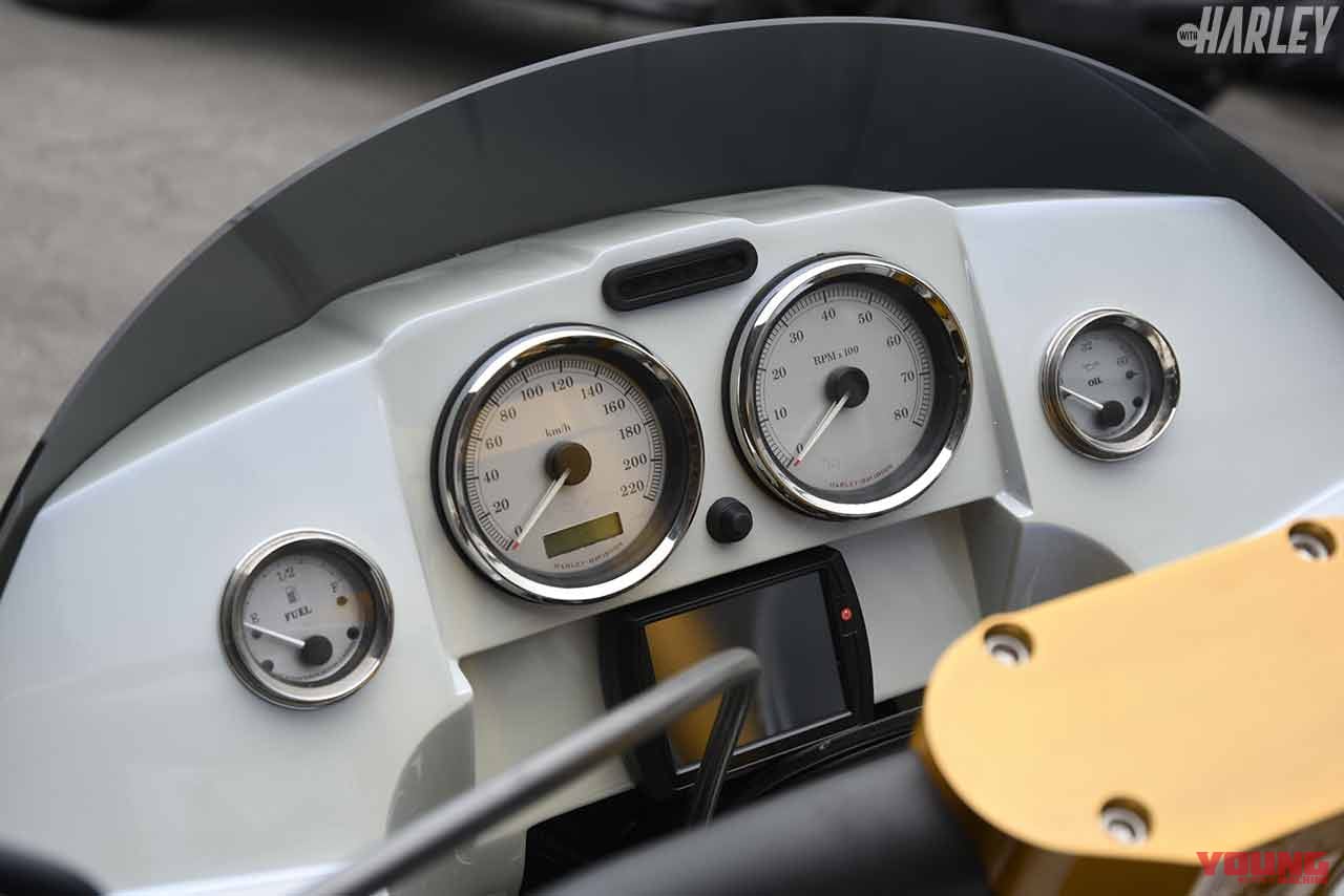 |ハーレーFLHXストリートグライドカスタム【現代バガーに蘇るFXRTシルエット】