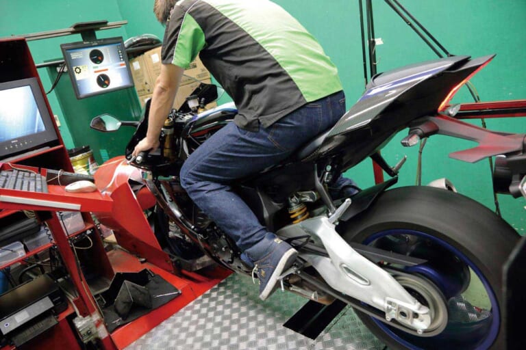 YAMAHA YZF-R1/M vs HONDA CBR1000RR-R FIREBLADE/SP|YZF-R1/M vs CBR1000RR-R/SP 令和HYバトル〈#2 サーキット編〉