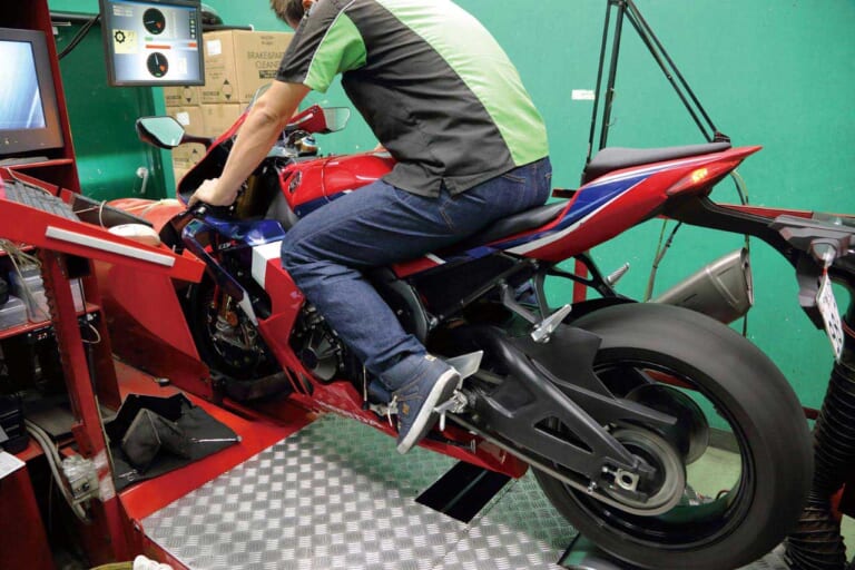 YAMAHA YZF-R1/M vs HONDA CBR1000RR-R FIREBLADE/SP|YZF-R1/M vs CBR1000RR-R/SP 令和HYバトル〈#2 サーキット編〉