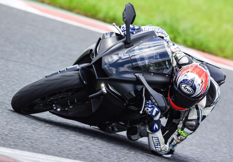 YZF-R1/M vs CBR1000RR-R/SP 令和HYバトル|YZF-R1/M vs CBR1000RR-R/SP 令和HYバトル〈#3 一般/高速道路編〉
