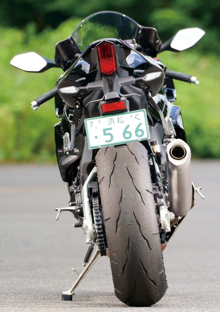 ヤマハYZF-R1M|YZF-R1/M vs CBR1000RR-R/SP 令和HYバトル〈#1 スペック編〉