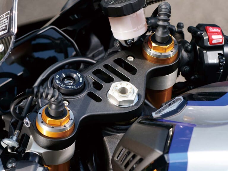 ヤマハYZF-R1M|フロントサスペンション|YZF-R1/M vs CBR1000RR-R/SP 令和HYバトル〈#1 スペック編〉