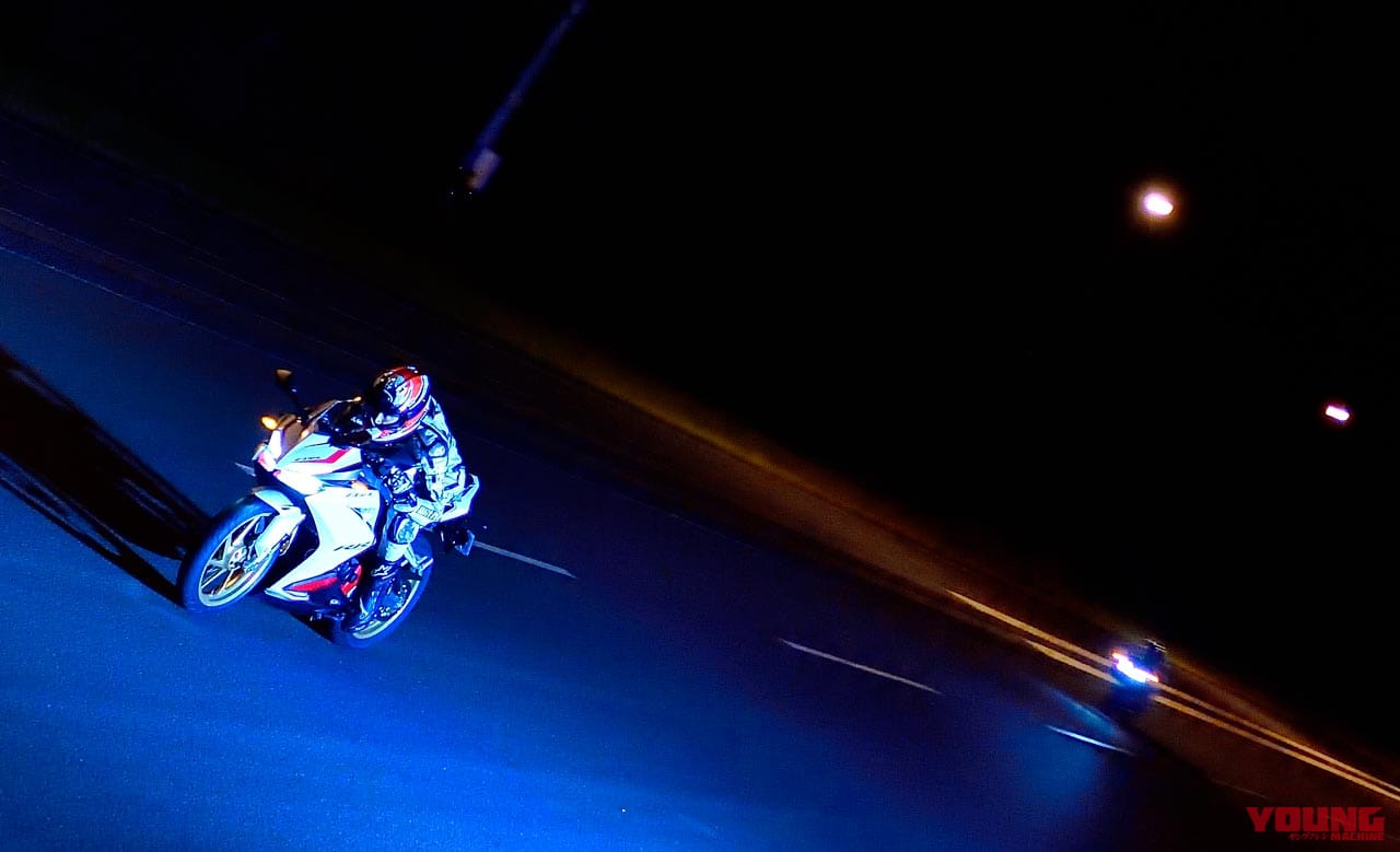 ホンダCBR250RR新旧サーキット対決|ホンダCBR250RR新旧サーキット対決【+3ps&オートシフターの実力はいかに?!】