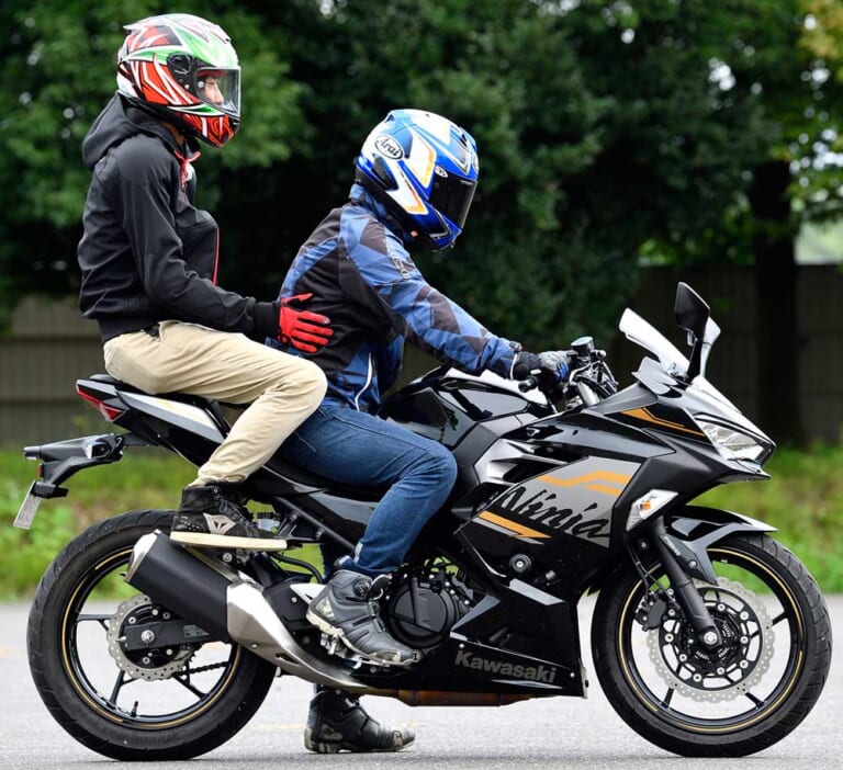 KAWASAKI Ninja 250|ニンジャZX-25R実測対決・ライバル3番勝負#1【最新鋭4気筒250ccの実力を検証】